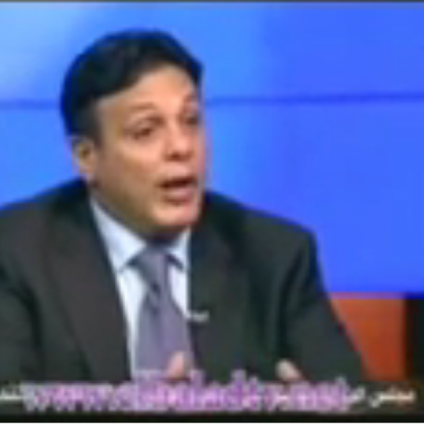د .محمد حمودة اتهم الدكتور زويل بإهدار المال العام